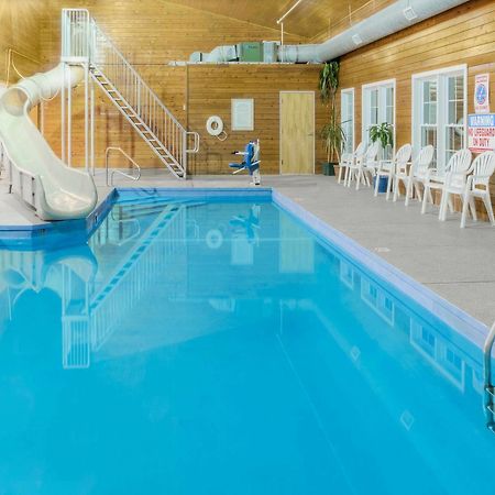 Baymont By Wyndham Essex Burlington Area Hotell Exteriör bild