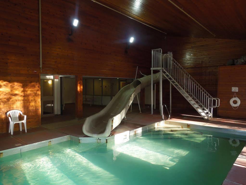 Baymont By Wyndham Essex Burlington Area Hotell Exteriör bild