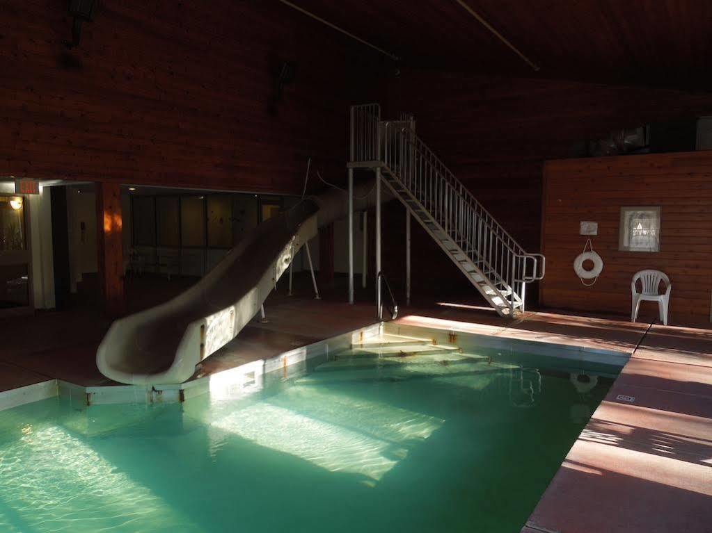 Baymont By Wyndham Essex Burlington Area Hotell Exteriör bild
