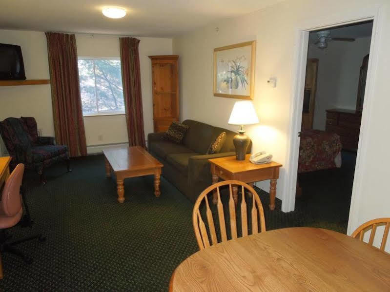 Baymont By Wyndham Essex Burlington Area Hotell Exteriör bild