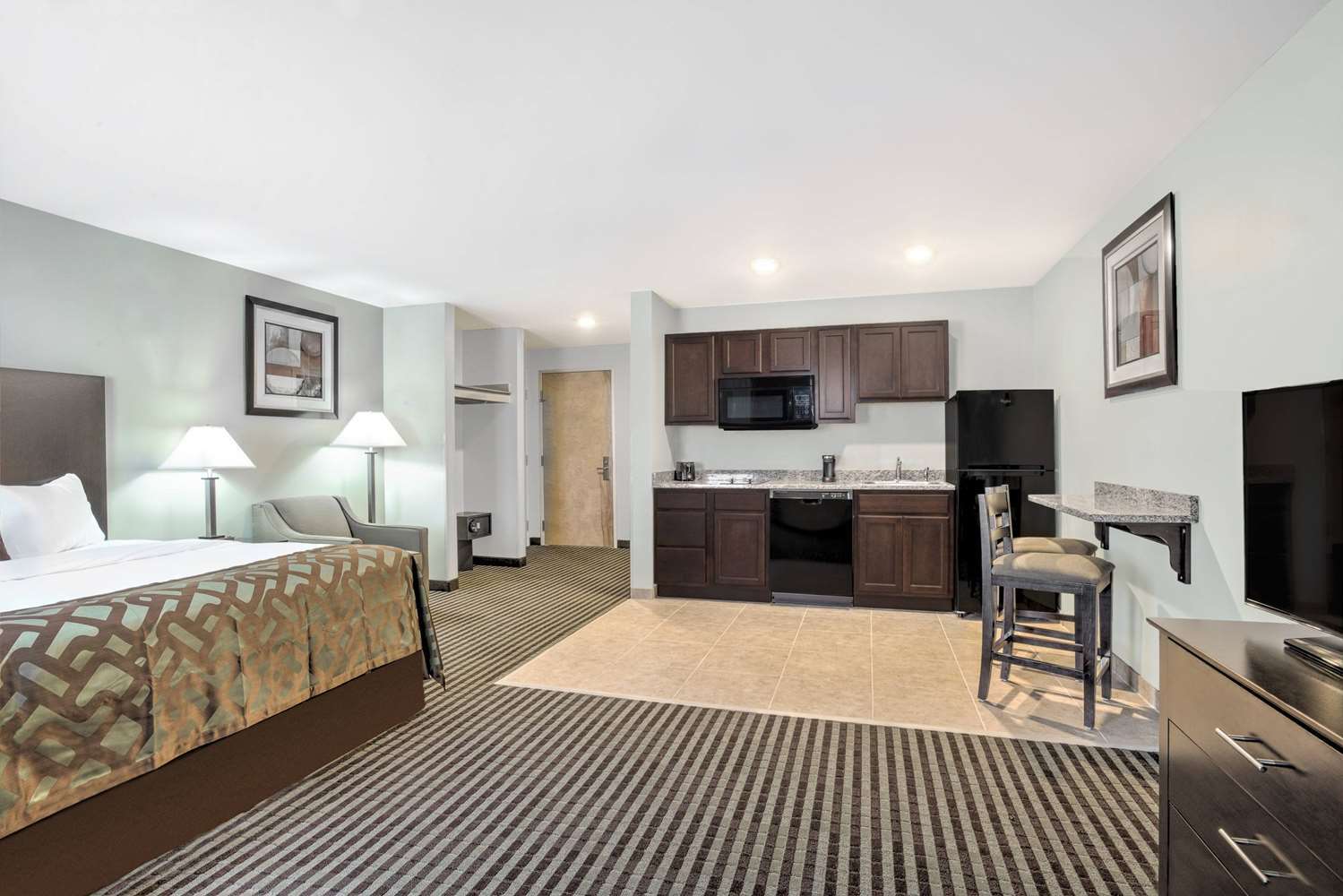 Baymont By Wyndham Essex Burlington Area Hotell Exteriör bild